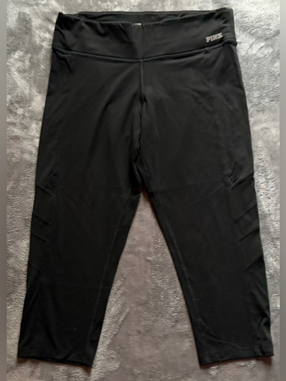 PINK Victoria's Secret Black Capri Leggings